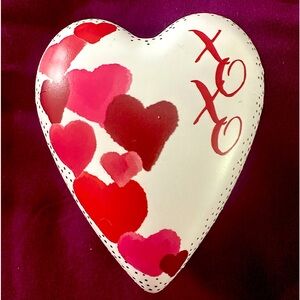 DEMDACO Heart keeper for rings, earrings and keepsakes. 3.5” top to bottom